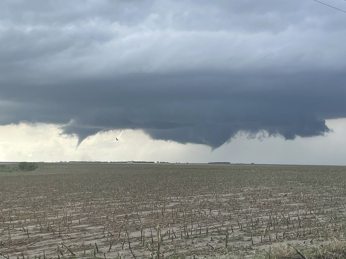 severechase's tweet photo. Three tornadoes 🌪 on ground N of Max NE #NEwx https://t.co/pba8QpKdw8
