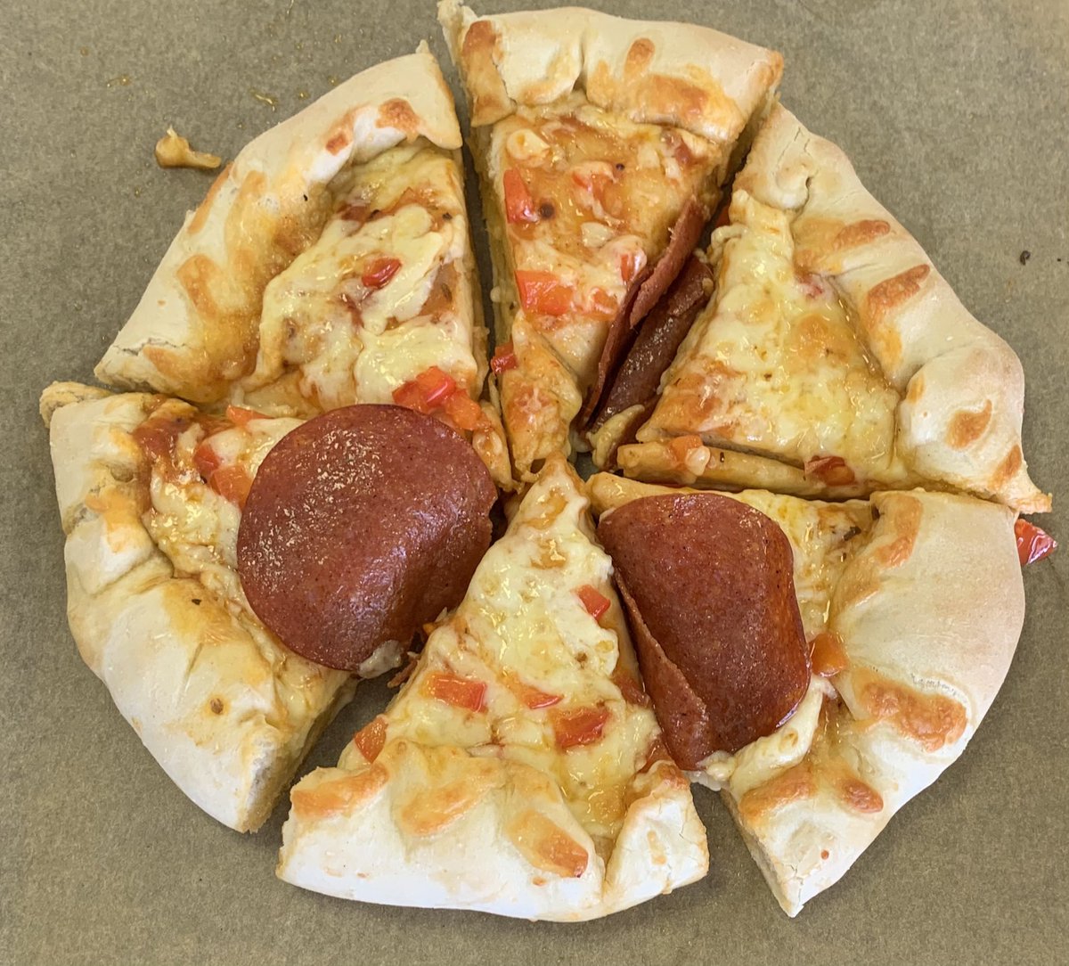 osa_food's tweet photo. Year 8's Pizza baking week! Excellent baking!
#OSAmazing #OSAfood https://t.co/gA8rRd9zs5