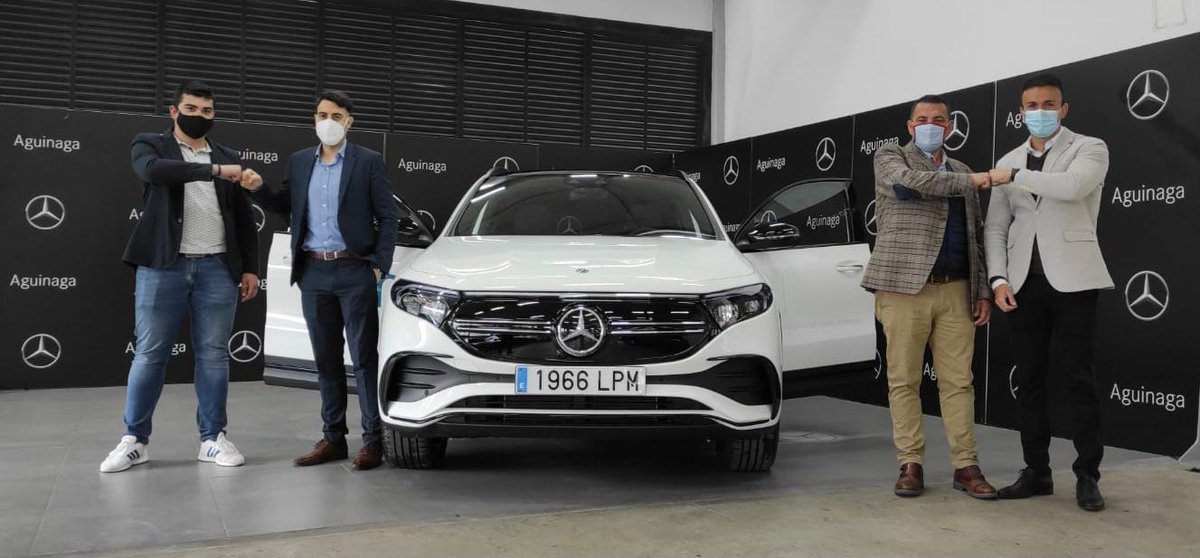 GrupoAguinaga's tweet photo. Esta semana hemos realizado la primera entrega del nuevo #EQA en nuestras instalaciones de Barakaldo. ¡La primera de muchas!
La entrega se realizó a la empresa Navas-SA sistemas avanzados
#MercedesBenzAguinaga #MercedesEQ #MercedesBenz #NavasSA https://t.co/wZitnSg04F