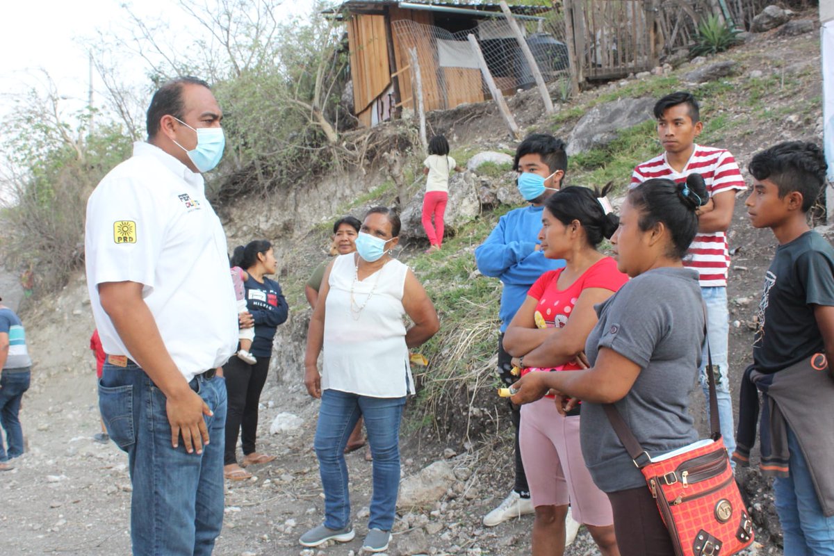 FerCalixtoC's tweet photo. Vamos a continuar el cambio junto a mis amigas y amigos de la colonia Santuario. Como su diputado por el distrito 01 trabajaré de manera incansable por lograr mejoras en la calidad de vida y desarrollo de la gente.
Este 6 de junio ¡Juntos lo lograremos!
#FerCalixto ✌️🔆0️⃣1️⃣ https://t.co/jhNmnqqz69