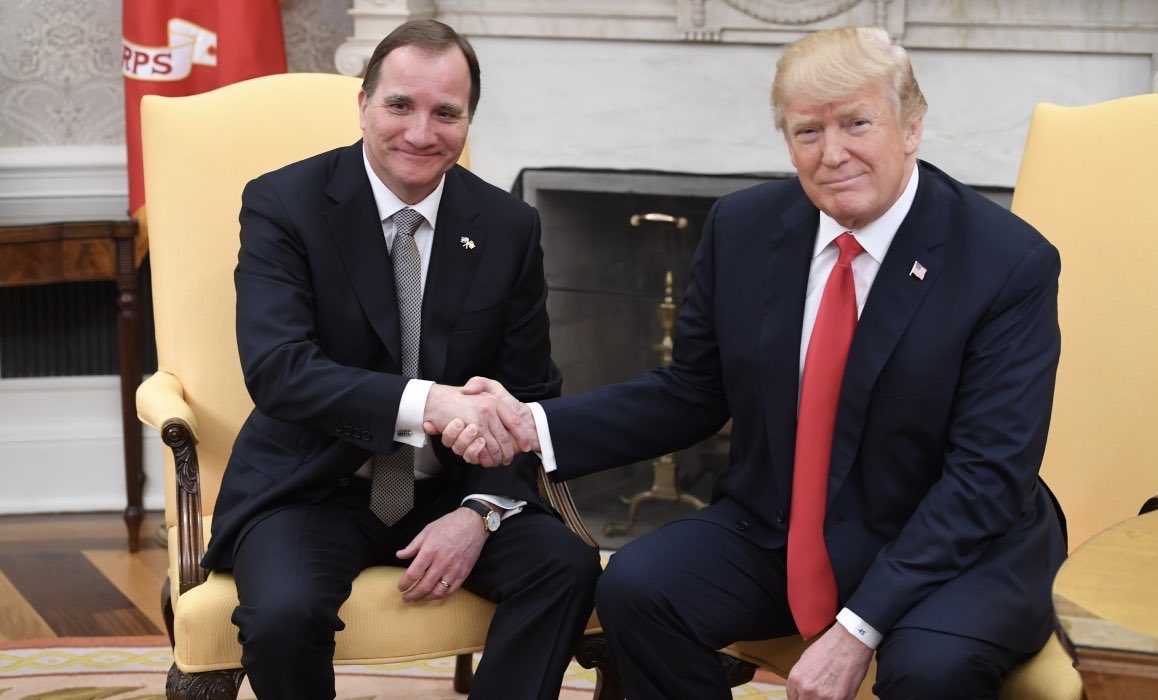 FProblemet's tweet photo. Varför är det alltid en republikan i Vita huset när vi har en sosse i Rosenbad!? Liksom det alltid är en Demokrat där, när vi har en moderat här?! #InteOk https://t.co/6McB1kkcFv