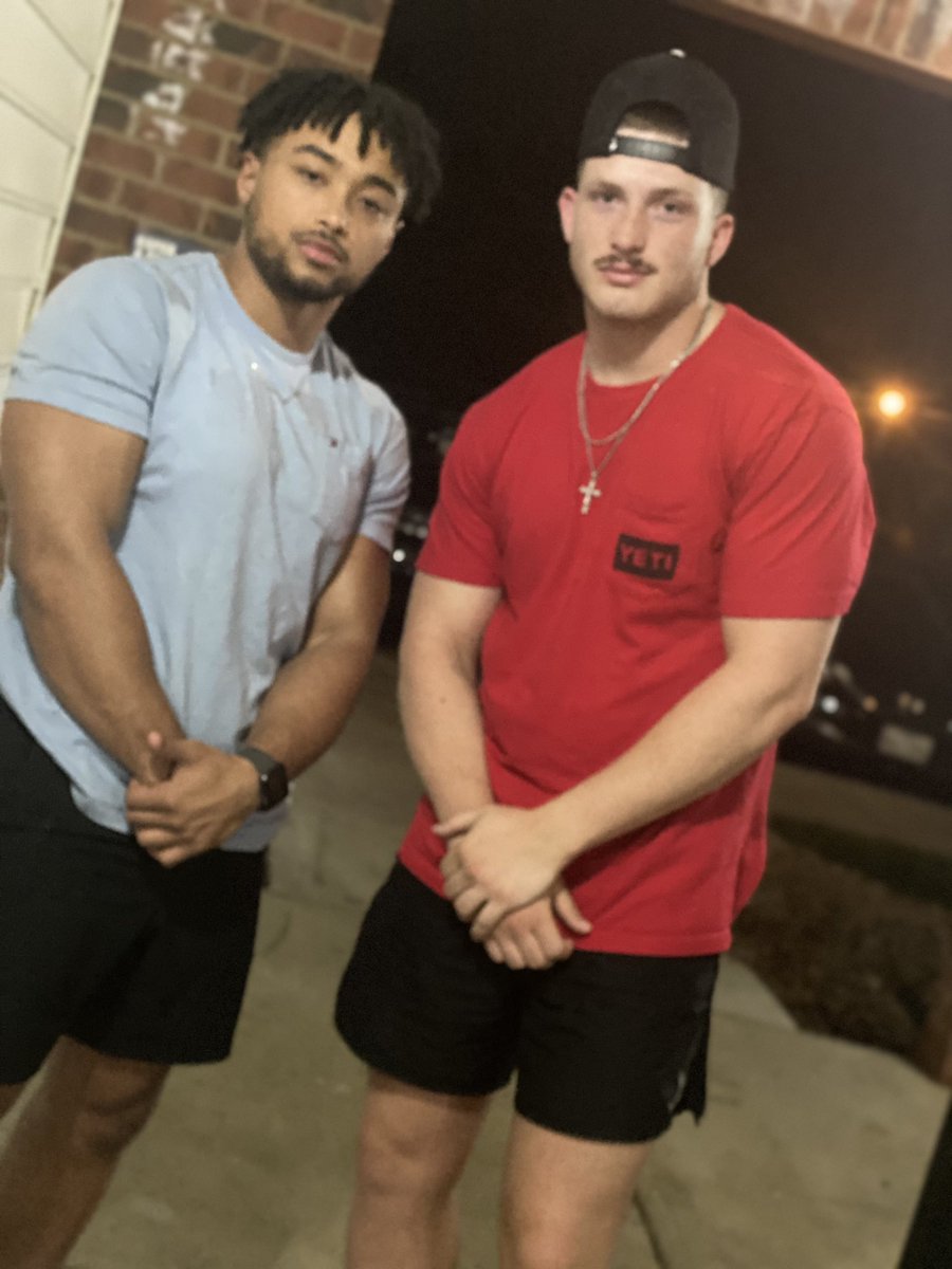 _chrisharness's tweet photo. All love ❤️ 🤘🏽 Happy Bday brother https://t.co/dTuDDUrHq2