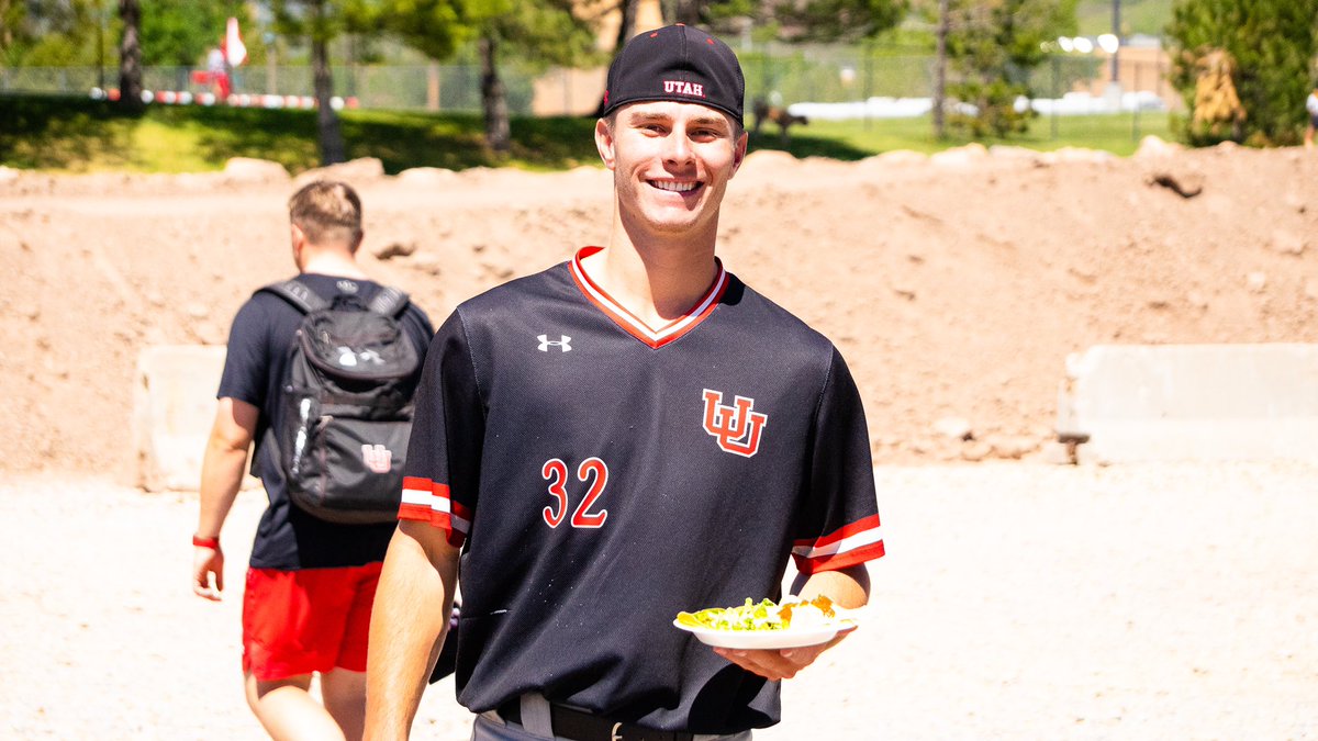 utahbaseball's tweet photo. Taco Trucks are a mood 🌮 https://t.co/Igz1bXytK0