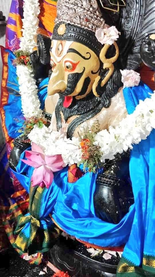 VAdkri's tweet photo. @hamsanandi Looks very powerful...Never seen hoyasala Narasimha before
Here One from kalinga style
#PURI #Nrusingha https://t.co/6XI0lBsxj6