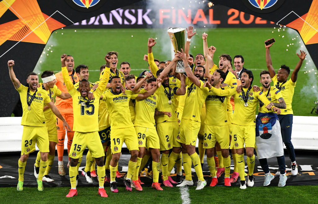 🎶'We all live in a yellow submarine
Yellow submarine, yellow submarine'

¡CAMPEONES! Enhorabuena, <a href="/VillarrealCF/">Villarreal CF</a>. 

#LaCasadelFútbol