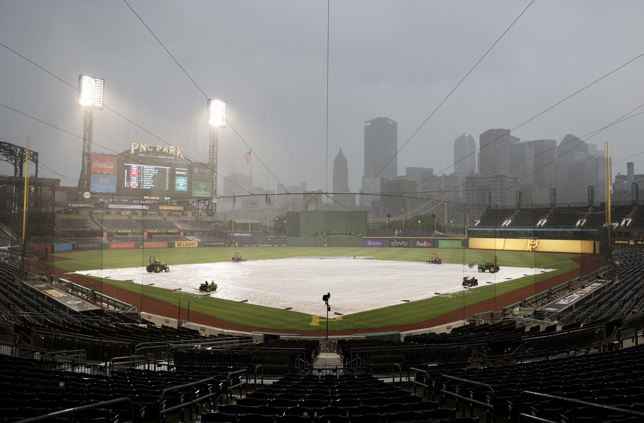 chicago-cubs-on-twitter-the-start-of-tonight-s-game-will-be-slightly