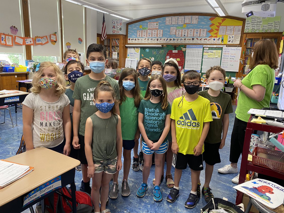 HHKStigmaFree's tweet photo. Students participated in the #gardenstategreenout today to break the stigma around mental illness. #afspnj https://t.co/1hXJX1xt2r