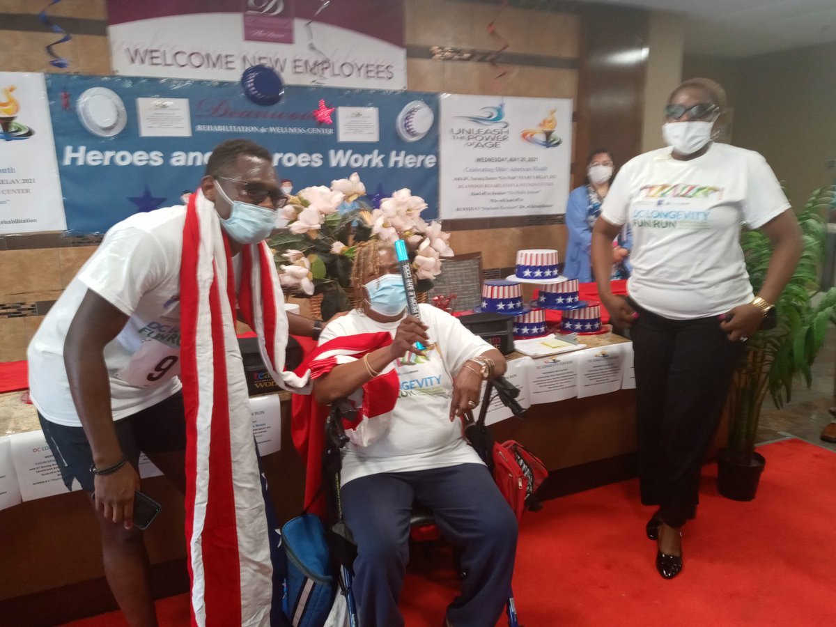 linkedsenior's tweet photo. Thank you to all of the residents, staff and volunteer runners for helping us celebrate #seniorliving today during the #DC #LongevityFunRun! We had an incredible time - can't wait for next year 😀 #OlderAmericansMonth #gerotwitter @Oldplparecool @TinaSandri @HillsDc @DCAgingNews https://t.co/adzIFYc5F6