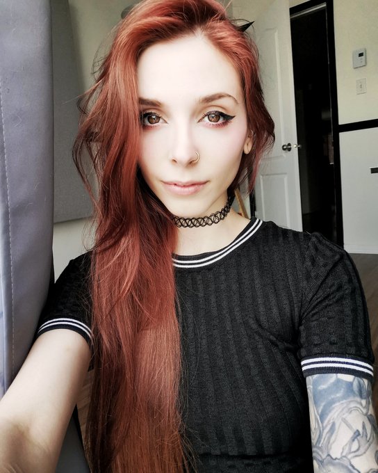 ‧⁺˚*･༓☾ ᵐᵃʳʸ ☽༓･*˚⁺‧ - back to being a redhead hehehe, 2014 Mary vibes ! 🥰🌹 gave up on the grey, I'll just wear wigs 😂 https://t.co/fhEXYG3MQp