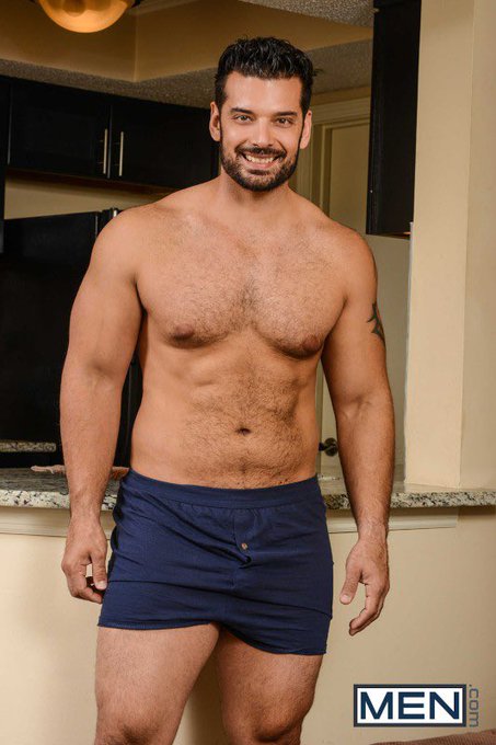 2 pic. #ThrowbackThursday #TBT We ?? a sexy latino like #MarcusRuhl 
 
#gay #gayporn #gaysex #NSFW #muscle