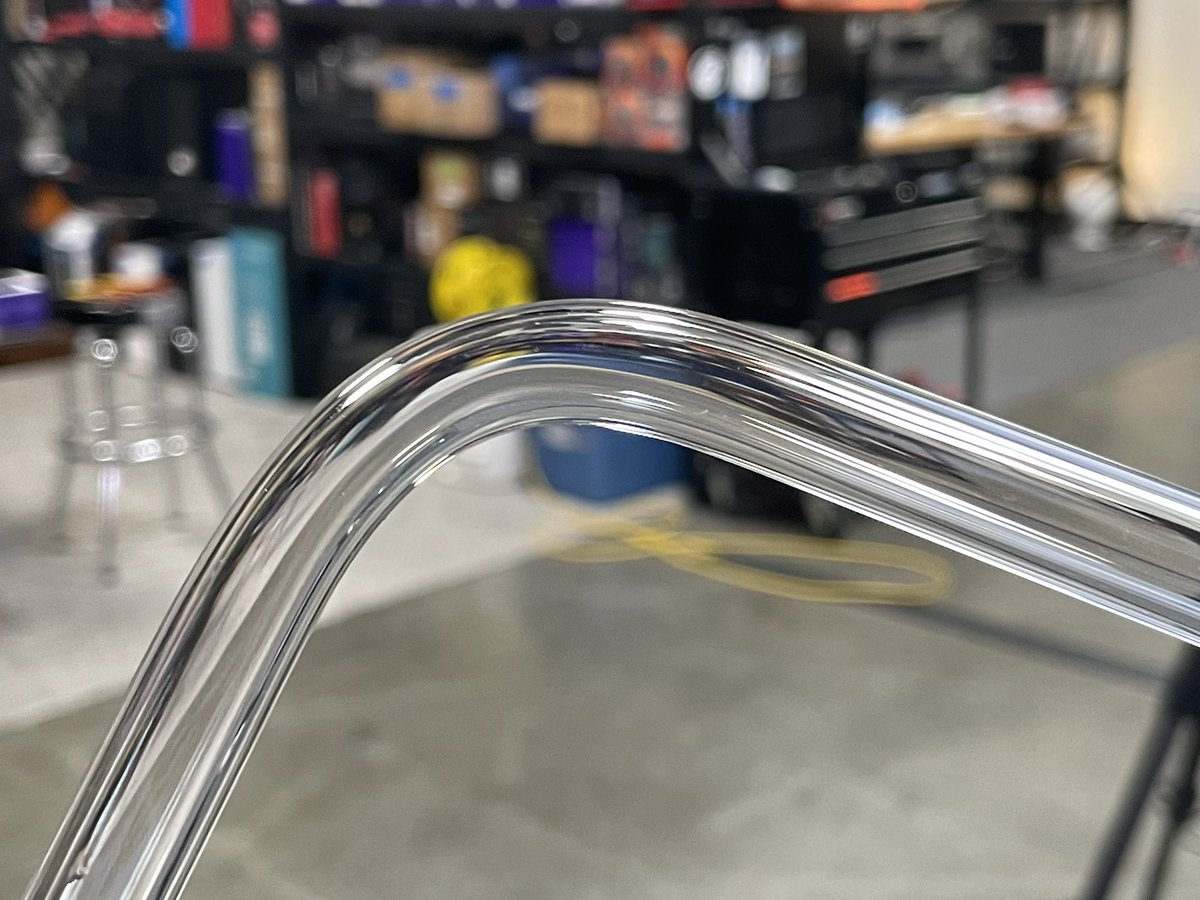 JayzTwoCents's tweet photo. I was told that I should try bending glass tubes for a build, well with a couple of practice tries I achieved the perfect bend! Borosilicate glass tube. https://t.co/sDD9KpXYGX