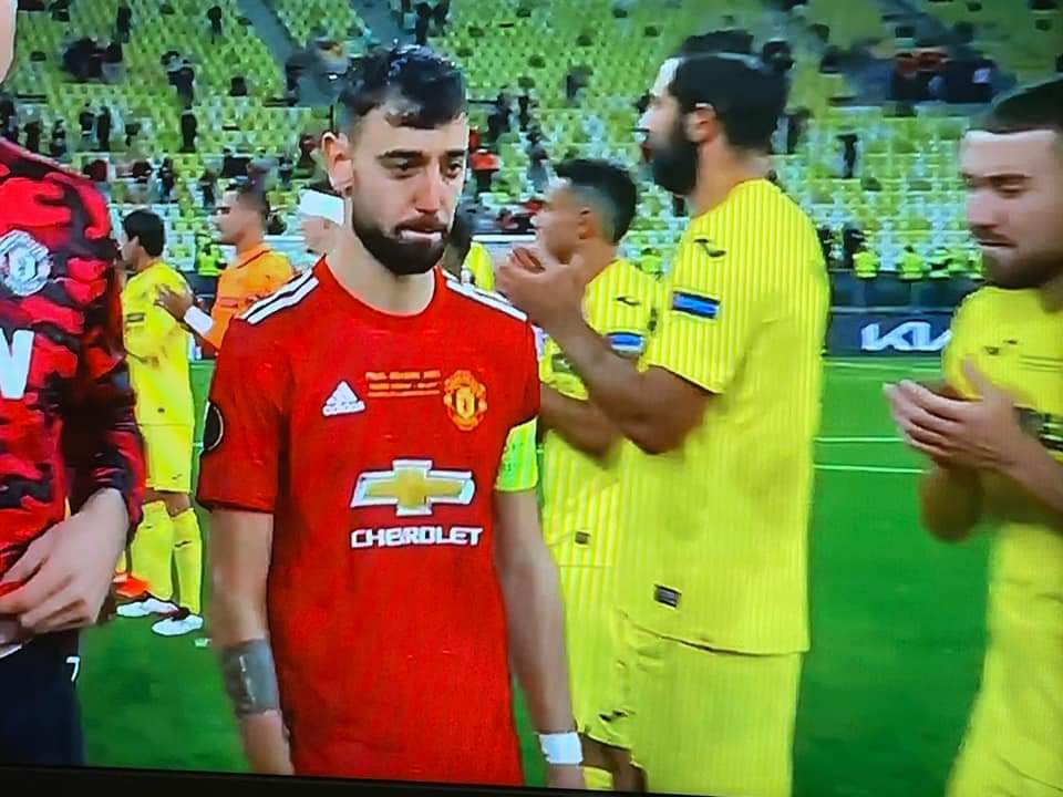 SenBanter's tweet photo. #manutd #Manchesterutd #OldTrafford #RedDevils #Salford #banterclub #Reds #UnitedFans #TheatreOfDreams #ManchesterRed https://t.co/0sGvMRF6kg