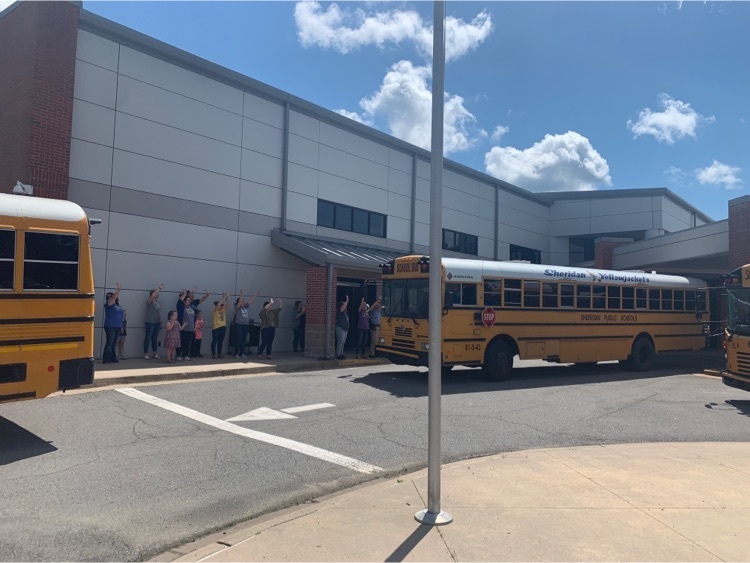 SheridanSES's tweet photo. The SES Family said “See you in August” to their kids this afternoon in their annual send off! #lovelearngrow #sesadventures https://t.co/2UnSJG4pJU