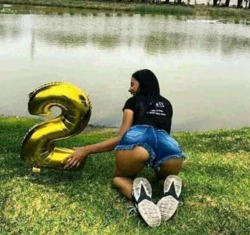 frasesdem3rda's tweet photo. Não sei se faz 24 ou 200... Mas tenho a certeza que calça o 46 https://t.co/DRhdxZG2m9