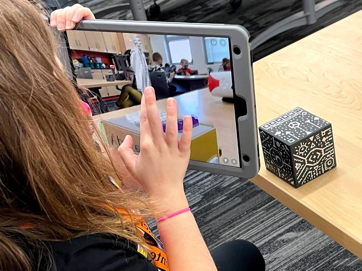 lctigertech's tweet photo. Fun in the lab this semester with the Stem Hands On PD Challenge. Monthly lessons for St and Ts included opportunities for using AR/VR, programming, problem-solving, and engineering. Grateful to have all of these resources here at LC.  #lcstem https://t.co/O1OdbRwWau