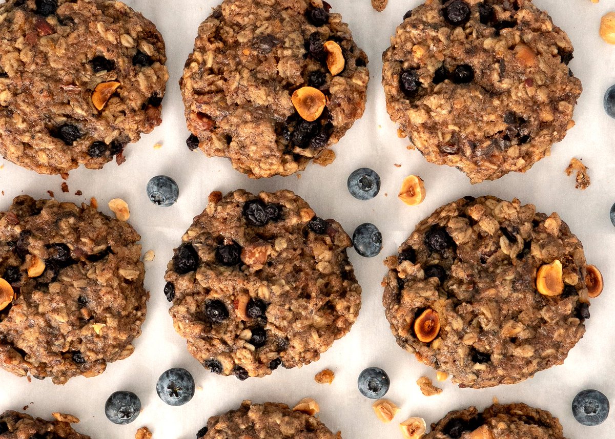 OregonHazelnuts's tweet photo. DYK Oregon is a nationwide leader in both hazelnuts and blueberries? We brought Oregon's finest together in this breakfast cookie recipe. https://t.co/54rKCOroMN