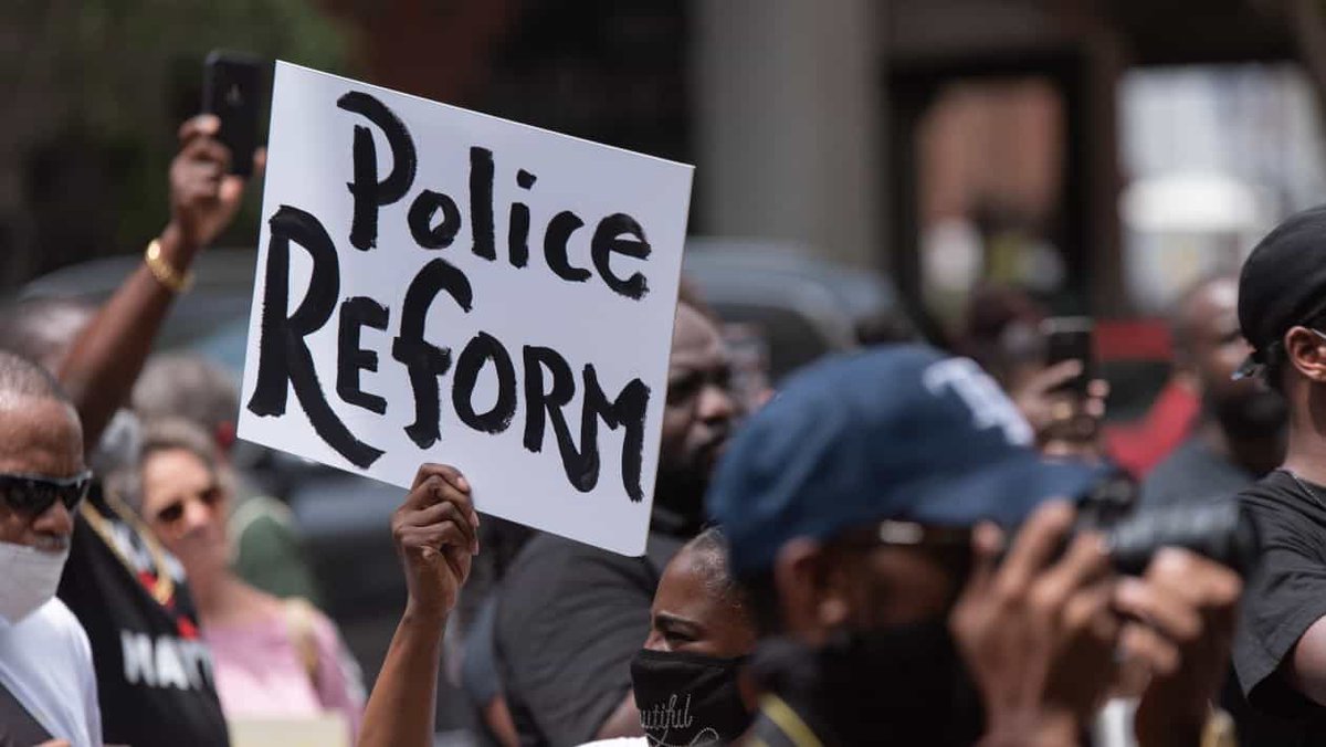 DrTomMartinPhD's tweet photo. Police Nor ANYONE Should Ever Be Given Immunity For Their Behavior.
Immunity Merely INVITES Nefarious And Criminal Behavior.
Immunity Feeds Thoughts Of, "It Doesn't Matter, I'll Get Away With It. I Have Immunity."
#TheBeat #NoImmunityForANYONE https://t.co/qEl3GHQntx