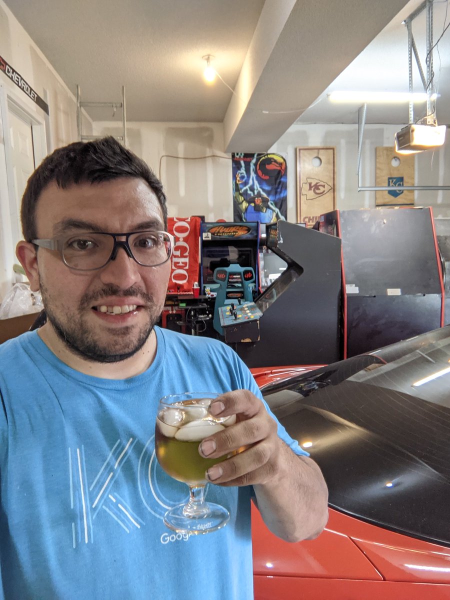 BigFamGamer's tweet photo. SkrewBall ( @getskrewed ) Peanut Butter Whiskey + @360vodka Double Chocolate Vodka = Dangerously Delicious!
#TapCade #Barcade #Arcade #homeArcade #cheverolet #camaro #fourthgen #z28 #ls1 #drinkresponsibly #Drinking #cocktail #mixdrink #bfg #largeFamily #BigFamily #AfterWork https://t.co/yD66aRA6x1