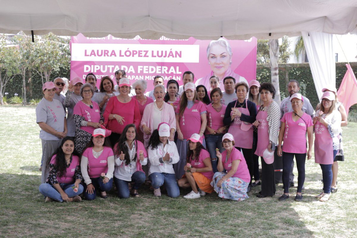 LauraLopezFXM's tweet photo. Agradezco a este grupo de mujeres exitosas por sumarse a este proyecto, juntas somos la #Fuerza del cambio que el país requiere. 
#FuerzaLaura #DeCorazónA💗 #FuerzaRosa #FuerzaMichoacán #FuerzaUruapan #FuerzaXMéxico
#VotaRosa https://t.co/6rCWSB4UJI