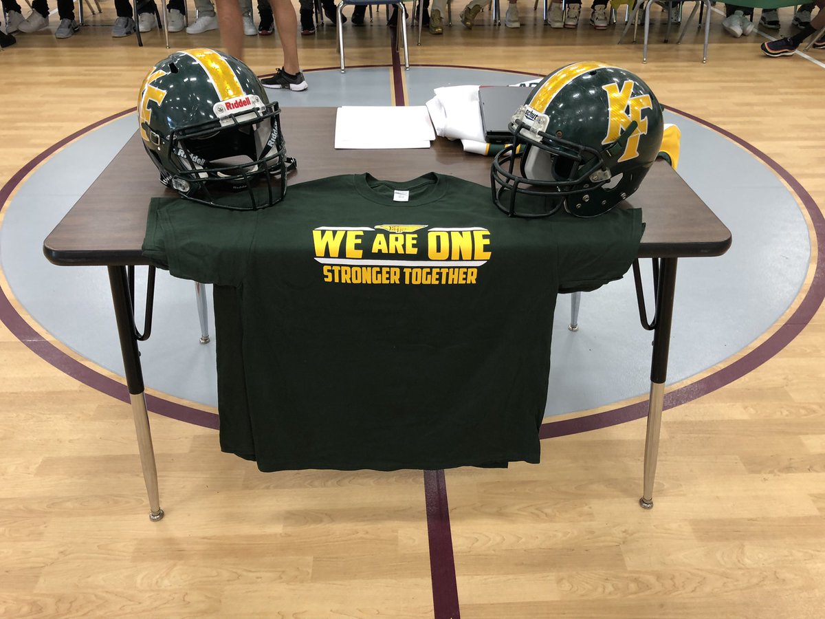 The future is bright. Former Wildcats coming back to welcome future Eagles to the program <a href="/KFGOLDENEAGLES/">KLEIN FOREST FOOTBALL</a>. Big thanks to <a href="/CoachWilson_/">J. Wilson</a> for coming to speak to the next generation of Eagles. #EagleUp #futureEagles #prideofthepride