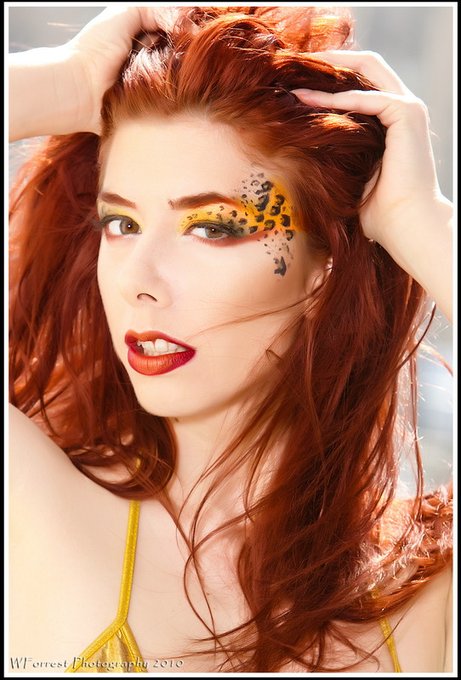 Sometimes I miss my red hair! #wbw #redhead https://t.co/7atT9dY3tp<a href="/tag/wbw"class="tags">#wbw</a><a href="/tag/redhead"class="tags">#redhead</a>