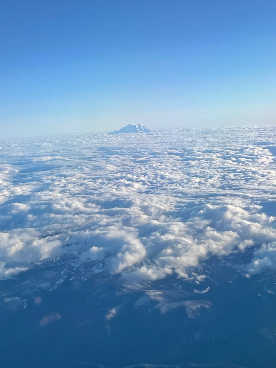 Mount St. Helens 🗻✈️☁️
