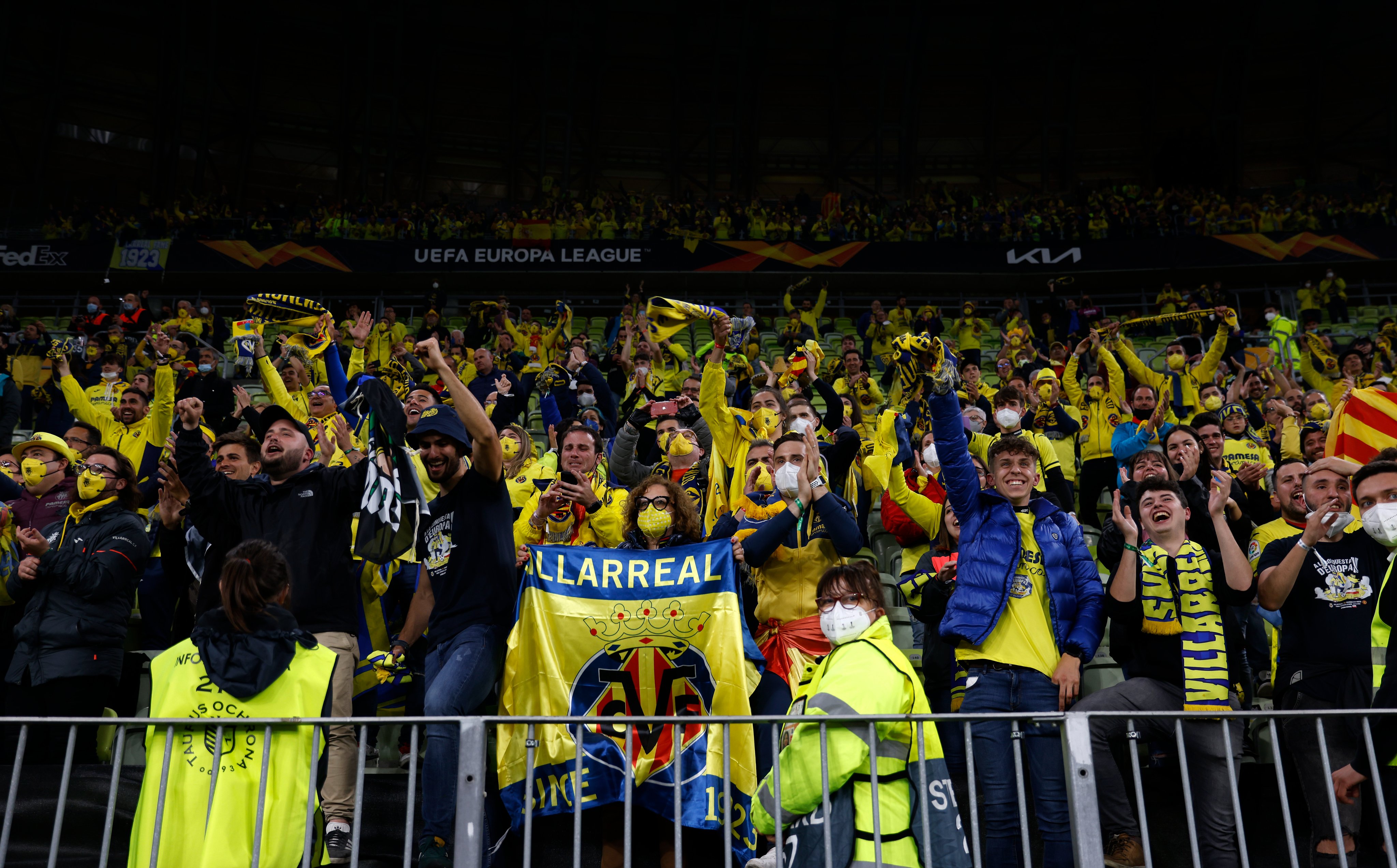 Football On Bt Sport You Can Fit The Entire Town Of Villarreal Into Old Trafford And You D Still Have Nearly 25 000 Empty Seats A Truly Incredible Night For The Spaniards
