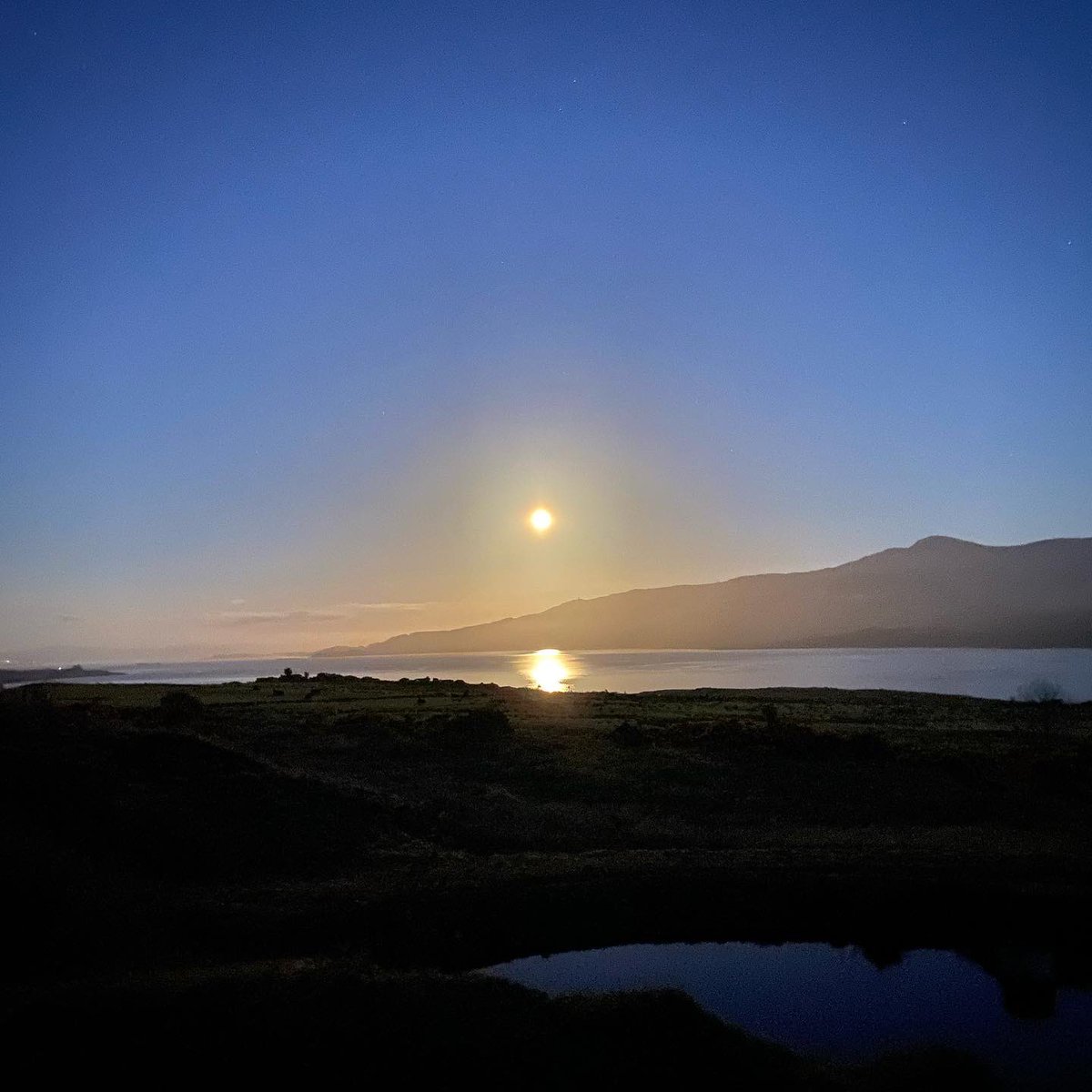 islafrobertson's tweet image. Super moon! Went for a midnight wander to see it over the sound of mull and (after a lot of trial and error!) took some shots through dad’s telescope. #supermoon #SuperBloodMoon #FlowerMoon #fullmoon