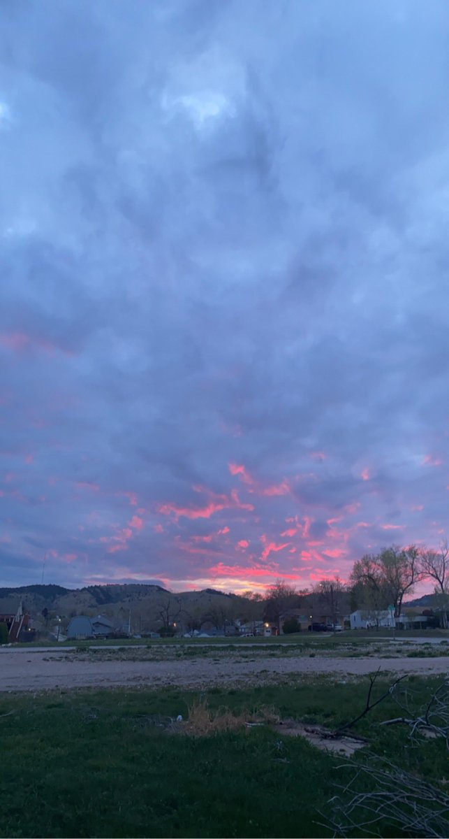 toxicIynn's tweet photo. the sunset https://t.co/Wv2lQEZ9Vz