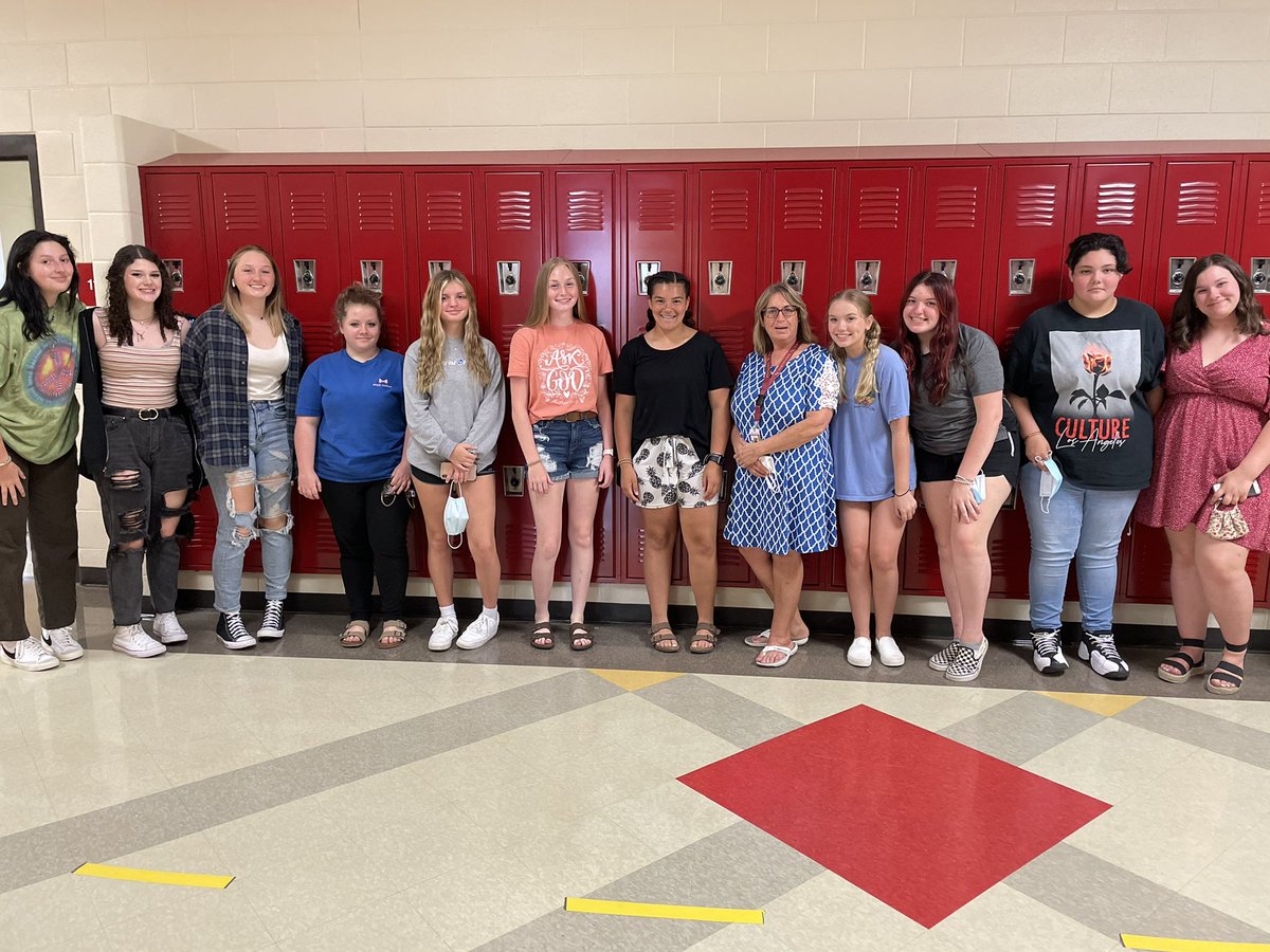 HooperCheryl's tweet image. After a very different year, virtual, in-person, a mix of both, today closes a chapter in a career that I have known for 32 years. This picture is of my 6th block class, my last class that I will teach.  It has been a pleasure to teach at GCHS! #Garrardshines