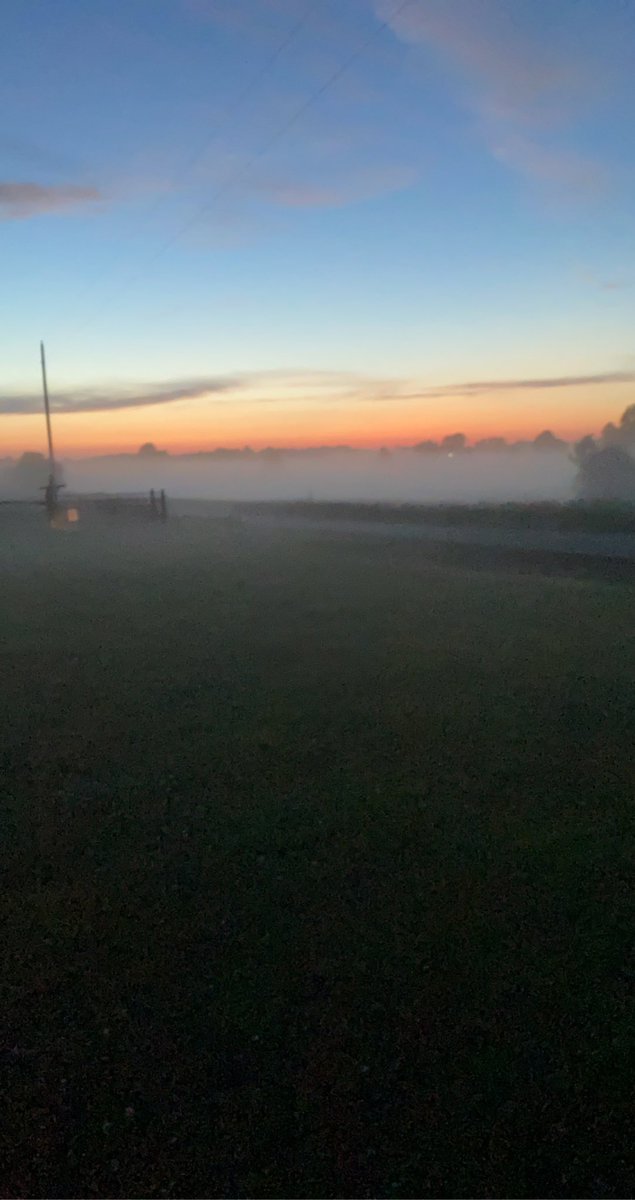 morgbrookeb's tweet photo. Greensburg, KY @Main_Event_Wx  @WBKOWeather https://t.co/MFMRf8ntSi