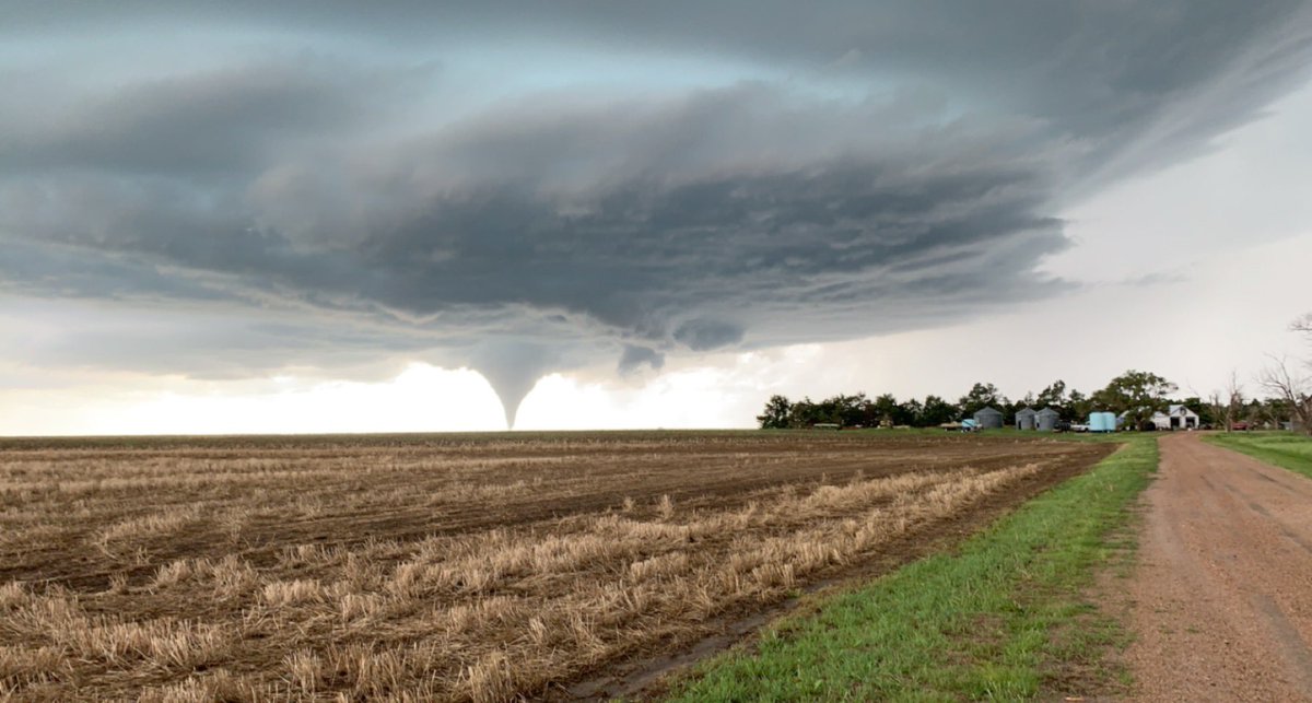 TylerMartin2011's tweet image. Kansas man...🤷🏼‍♀️🤷🏼‍♀️