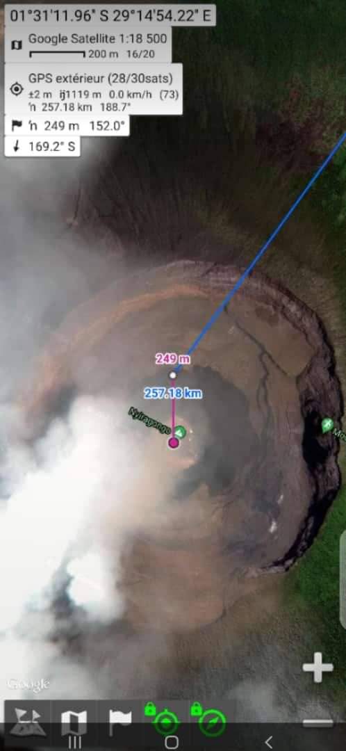 DidoKayembe's tweet photo. "Présence de magma sous la zone urbaine de Goma avec une extension sous le lac Kivu. On ne peut actuellement pas exclure une éruption à terre ou sous le lac mais celle-ci pourrait advenir avec très peu voire sans aucun précurseur"

(Gouverneur militaire Constant Ndima) https://t.co/S3bnysIdhk