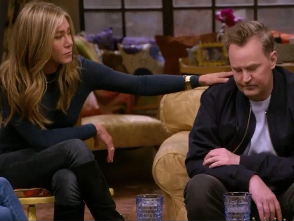 Matthew Perry's slurring in 'Friends' promo blamed on tooth emergency