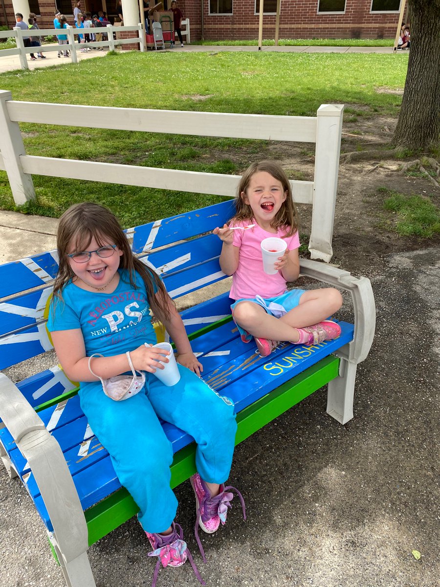 Let’s celebrate good times! Our wonderful PTO treated our Suncrest students and staff with shaved ice on our last day of school. #ThankYouSuncrestPTO #GreatWayToEndTheYear