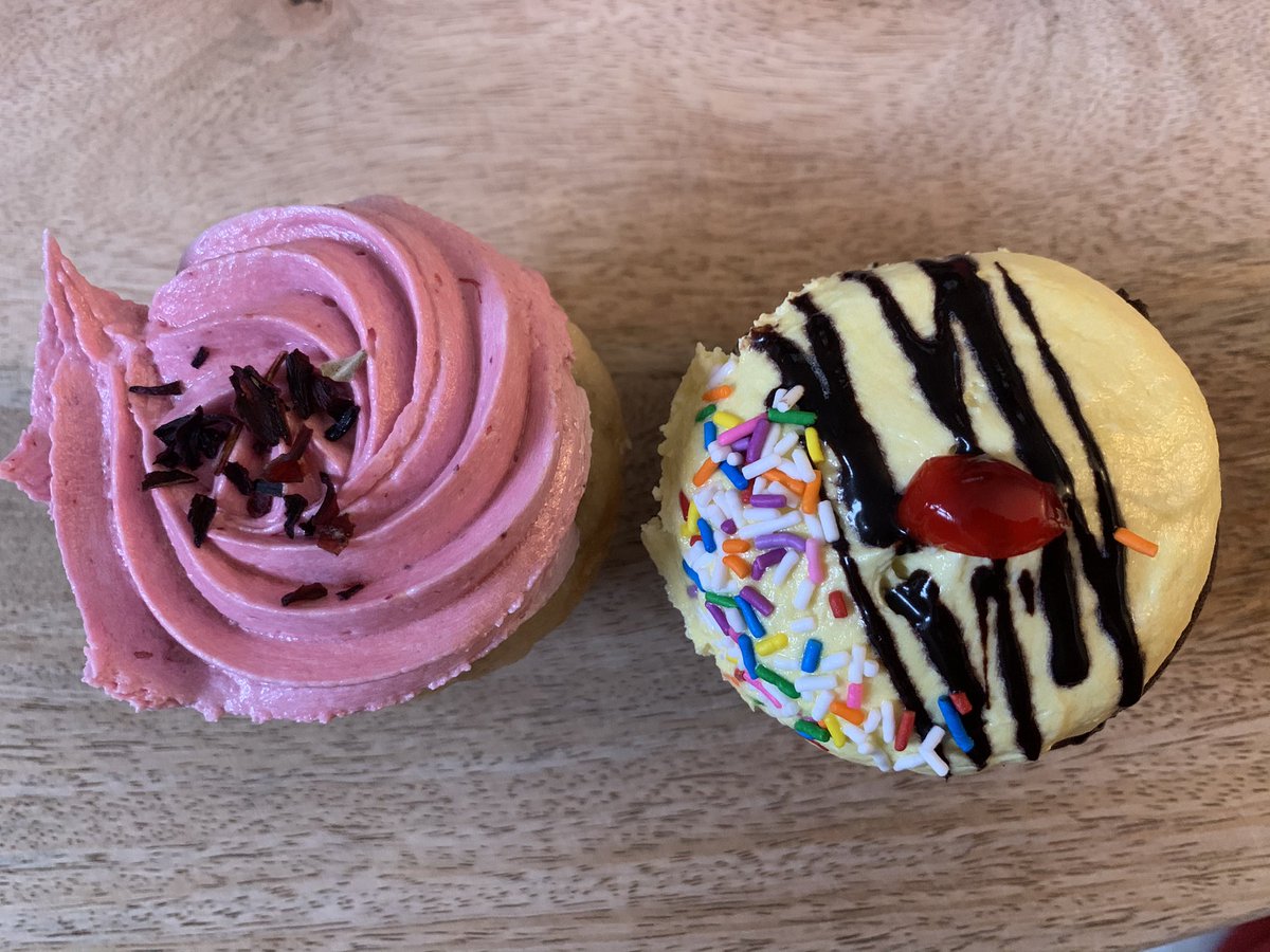 Wild leek really needs to start making cupcakes that I can say no to <a href="/wild_leek/">wildleek</a> <a href="/resultaInc/">resulta</a> #ilovelocalhfx