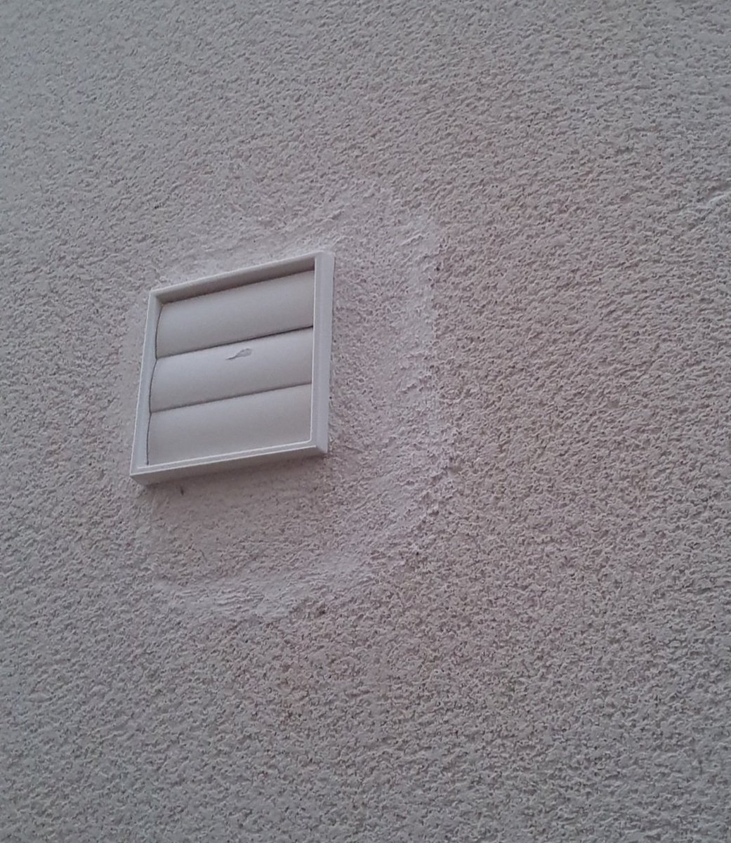 laurajohn89's tweet photo. @BBCTheOneShow a damaged front door, poorly fitted fence and endless patch up jobs from @WaterstoneUK and @jehugroup just to name a few #tagthesnag #newbuildproblems https://t.co/GgUSCW8GQy