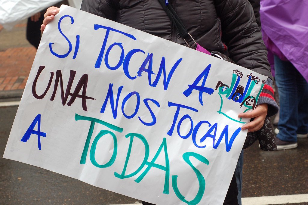 “Cuando las mujeres nos unimos somos imparables. El feminismo nos salva".

Nos quedamos con esta maravillosa frase de <a href="/anaisbernal/">Ana Bernal-Triviño</a> en @rocioseguirviva 

#RocioVerdad12  #NiUnaMenos 
<a href="/CarlotaLlauger/">Carlota Corredera</a>