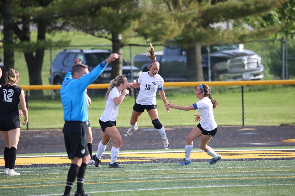 cjeilers's tweet photo. Final: @cpugirlssoccer 2, Vinton-Shellsburg 0. @nicoleelutzz with both goals for the Stormin Pointers. VS out at 10-8 on the season #iahssoc https://t.co/WJP5vgP7P5