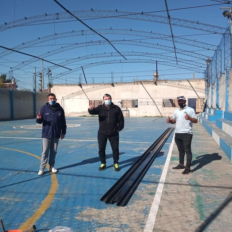 AdijLomas's tweet photo. Arranca la obra del club Gral Paz. Nos pone contentos que los recursos se pongan en beneficio de las instituciones barriales, que son quienes nuclean a toda la sociedad y a un más en tiempos difíciles como los actuales. https://t.co/8FwaFzqoSE