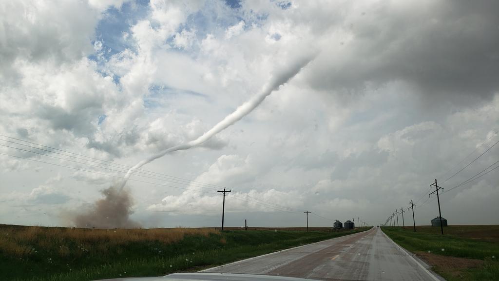 Matthew Bunkers on Twitter "Tornado north of Benkelman, Nebraska, earlier this afternoon. newx…