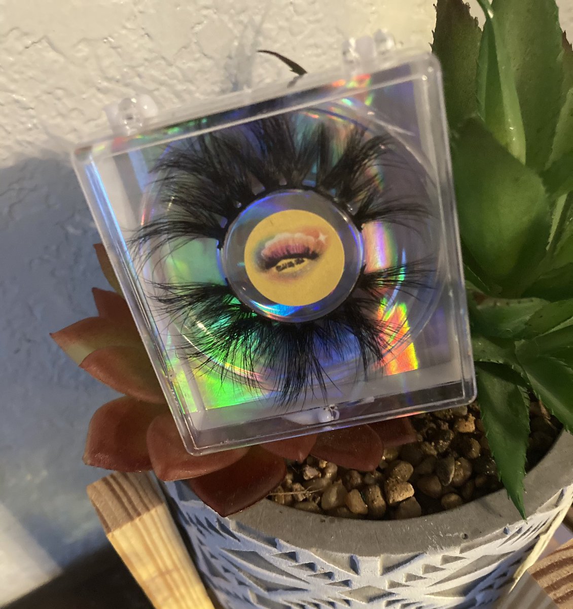 RoyaltiesExotic's tweet photo. Selling lashing for $7.00 I do ship . Inbox me if interested please follow me on https://t.co/ZInCcuMa3a https://t.co/MOBzWs1ISI