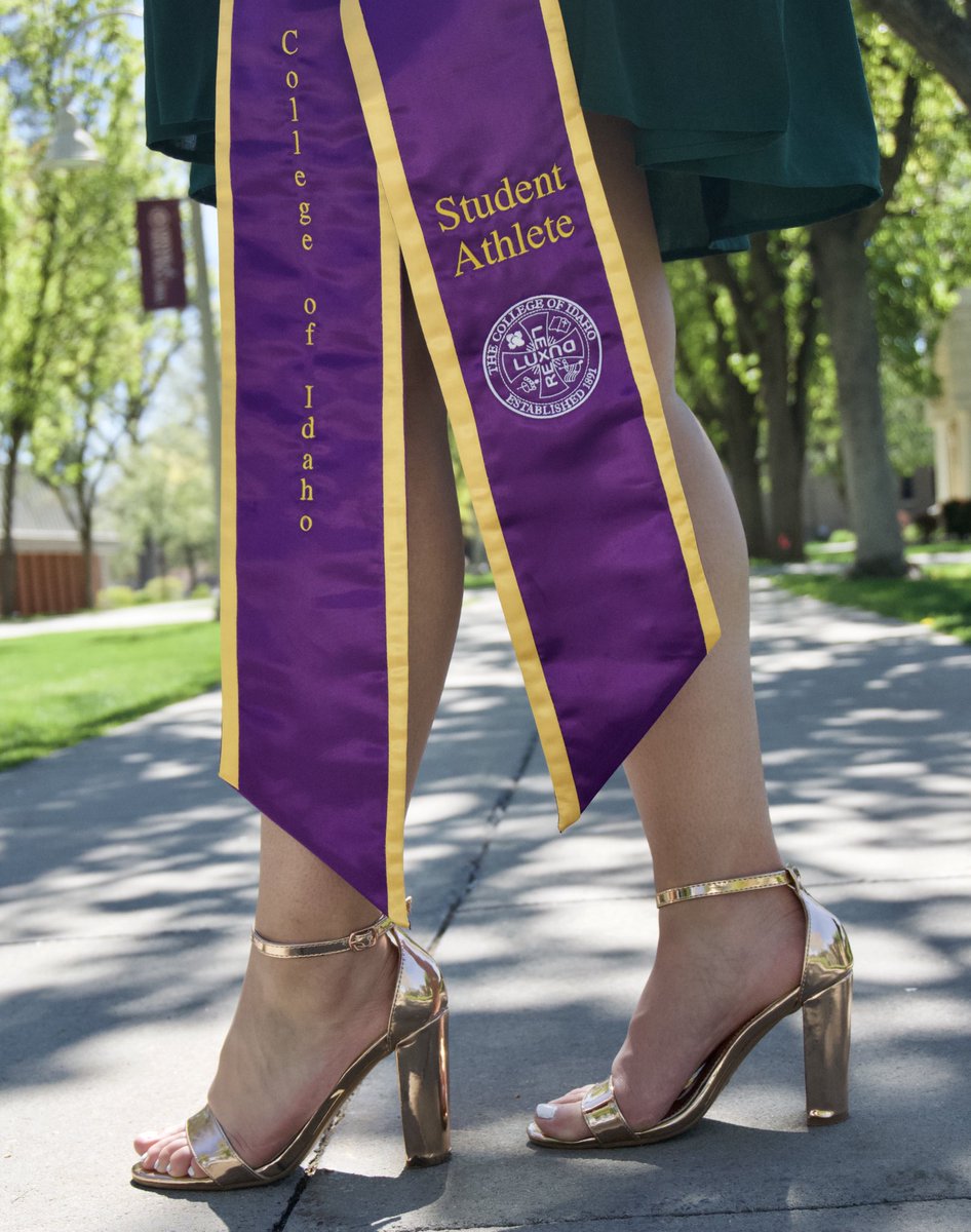 Mal_Copeland's tweet photo. Proud to say I’ll be graduating with a Honors degree in Psychology along with 3 minors all while being a Student Athlete. Hard work and determination really pays off 
Once a yote always a yote💜🐺 https://t.co/QtHm8Xq4rK