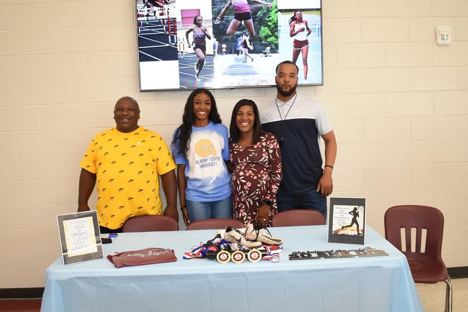 Anayalynae22's tweet photo. Glad to be apart of the RAMily 🐏 💙💛 #GoRams #ASU https://t.co/u1gYMD1ATc