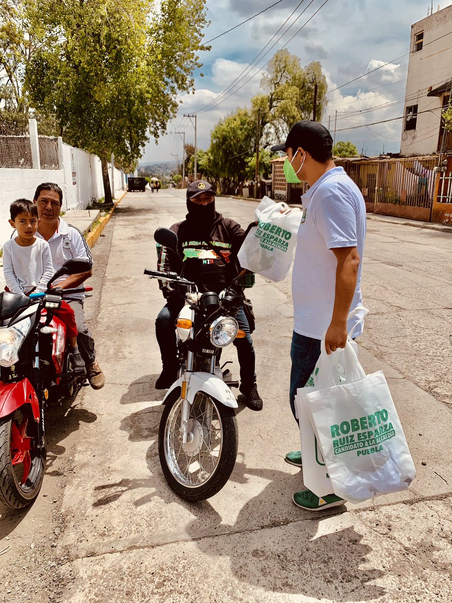 RicardoChavero's tweet photo. También visitamos el día de hoy la junta auxiliar de la Romero Vargas, esta ola verde nadie la para, vamos con el Capi @RUIZESPARZAO este 6 de Junio, todos a votar por el @partidoverdemex.

#VotaVerde✅ https://t.co/iM0xbJIM7b