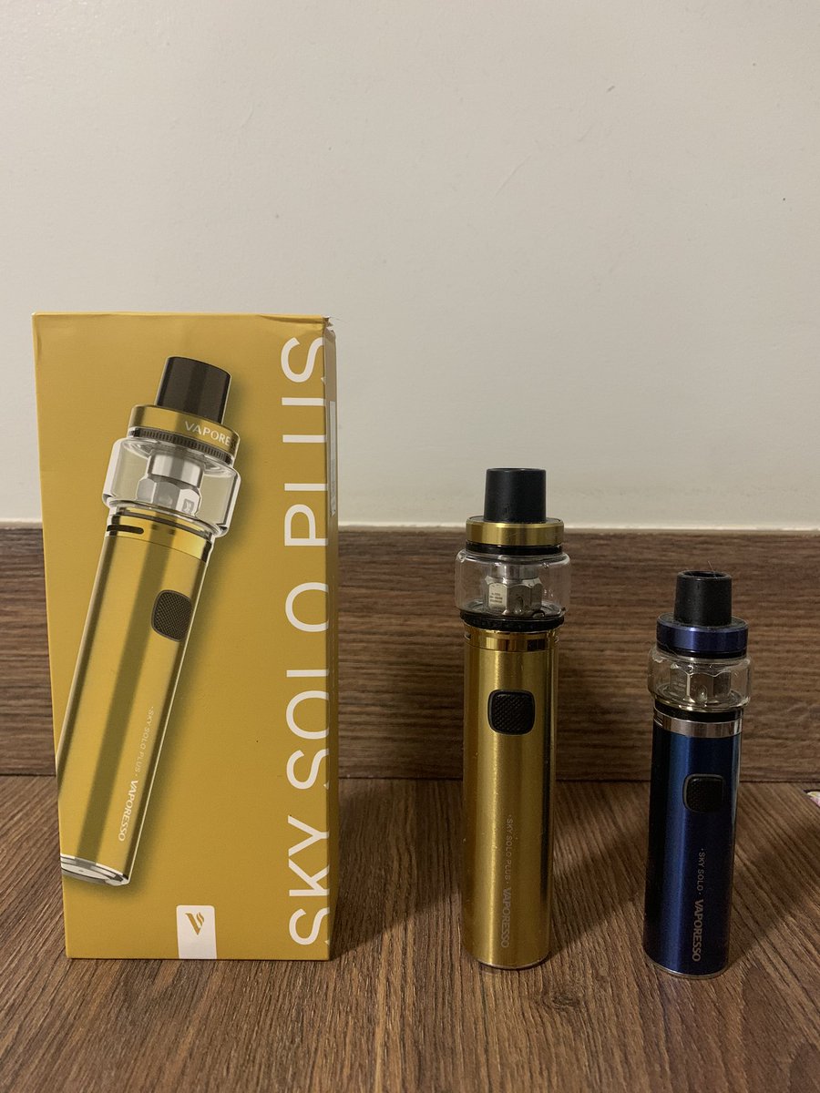 LevementeBeBado's tweet photo. Salve galera to vendendo meus dois vape, um é o sky solo normal e o outro é o sky solo plus quem estiver interessado da um salve. https://t.co/YeESo9iGUy