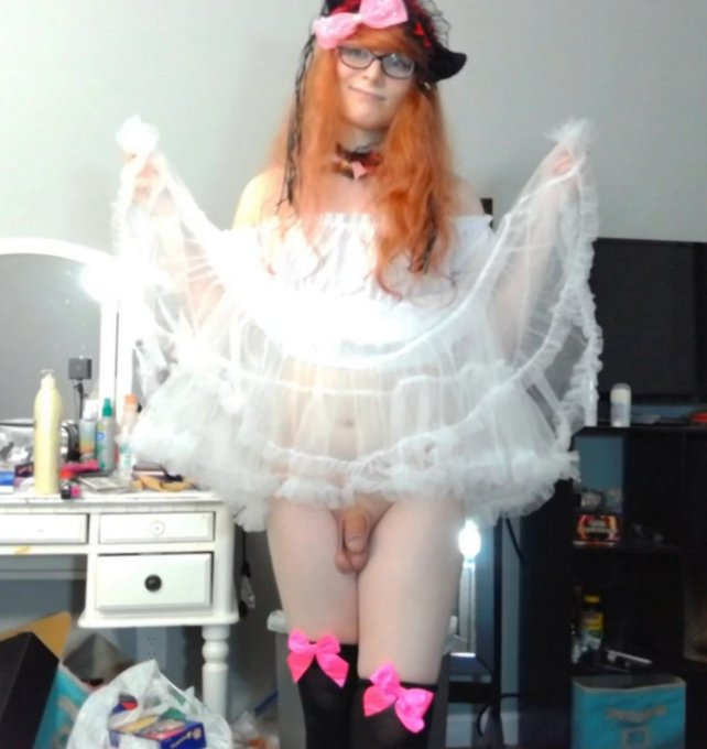 Do i make a pretty kitty? Ima be online on chaturbate at midnight est >///< hope u like to scritch behind<a href="/tag/atomicwedgie"class="tags"><span>#atomicwedgie</span></a>