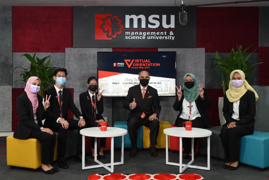 MohdShukriYajid's tweet photo. Thanks to Stds Representative Council &amp;   facilitators for facilitating throughout the new stds' Orientation May 2021 Intake. Encouraging creative efforts from the team, to ensure the adaptation to university life is made memorable. Well done! @MSUMalaysia @MSUscd #MSUrians https://t.co/NGvCOsDnwz