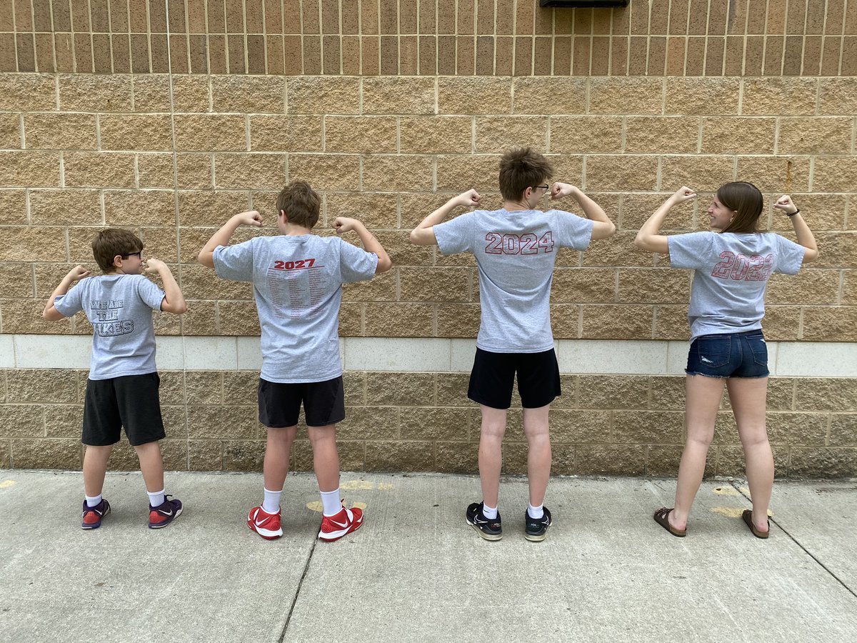AmyGoohsHard's tweet photo. Official last day of school for 2020-2021. Weβre all very tired. It was hard on some days and really hard on other days, but these kids were exposed to caring, dedicated educators every day. Thank you. β€οΈ #VikingDiff #BadBert #TherapyKitty #CoronaDiaries @KMHardman @PCSDViking https://t.co/ZXPlYkgW5Q