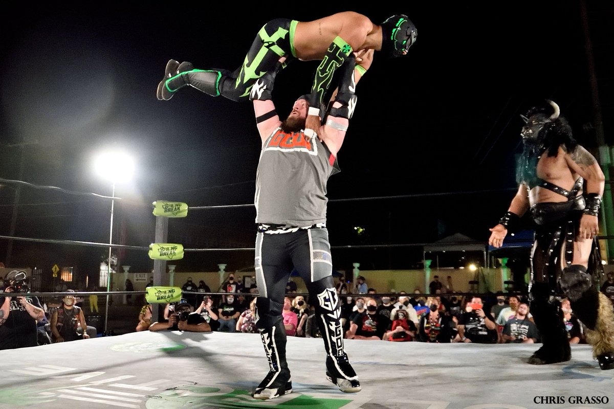 Ringsideguy's tweet photo. Last month's spring break from Tampa revisited #JJSB5 #Rspringbreak @GCWrestling_ 3rd match - 6 man tag 1/2 https://t.co/hBUiPSOAH3